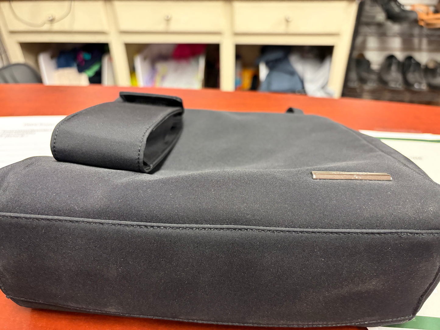 VINTAGE- Nine West handbag w/cellphone holder