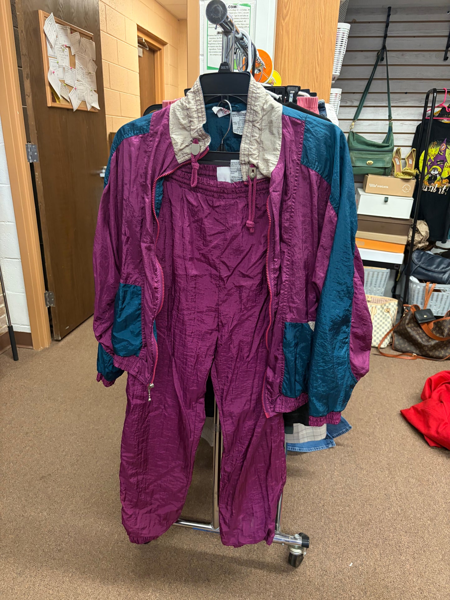 Athletic Works Windbreaker Suit-L