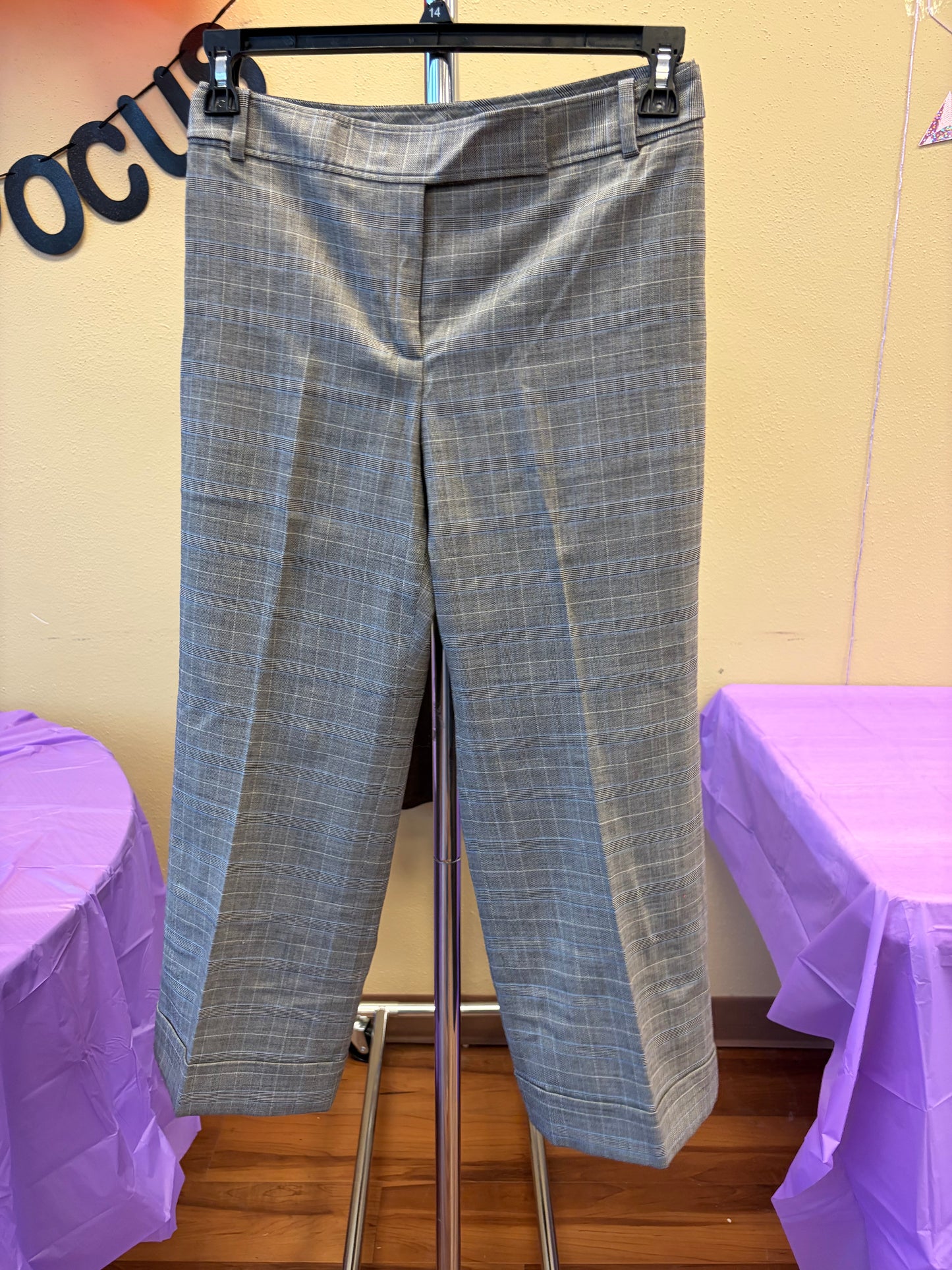Ann Taylor Gray Dress Pants - Size 6