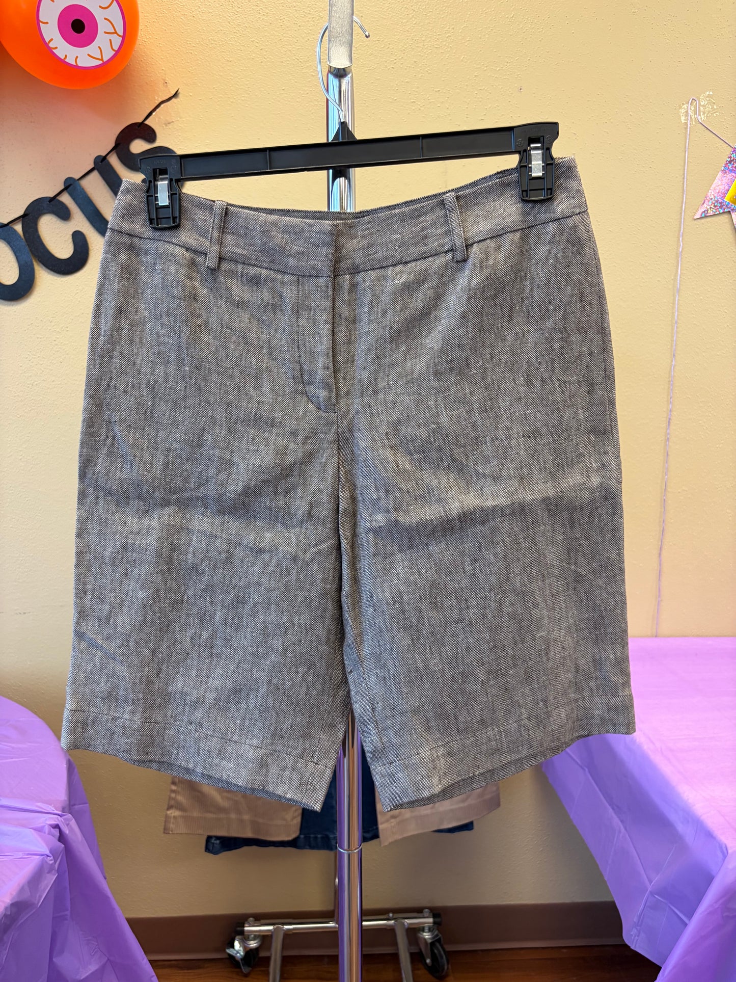 Ann Taylor Dressy Shorts - Size 6