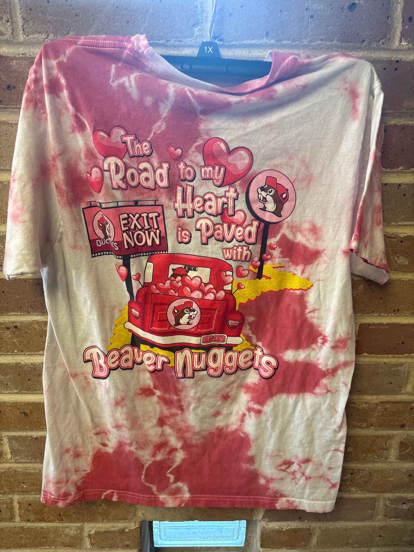 Valentine’s Day Buc-ee’s T Shirt M