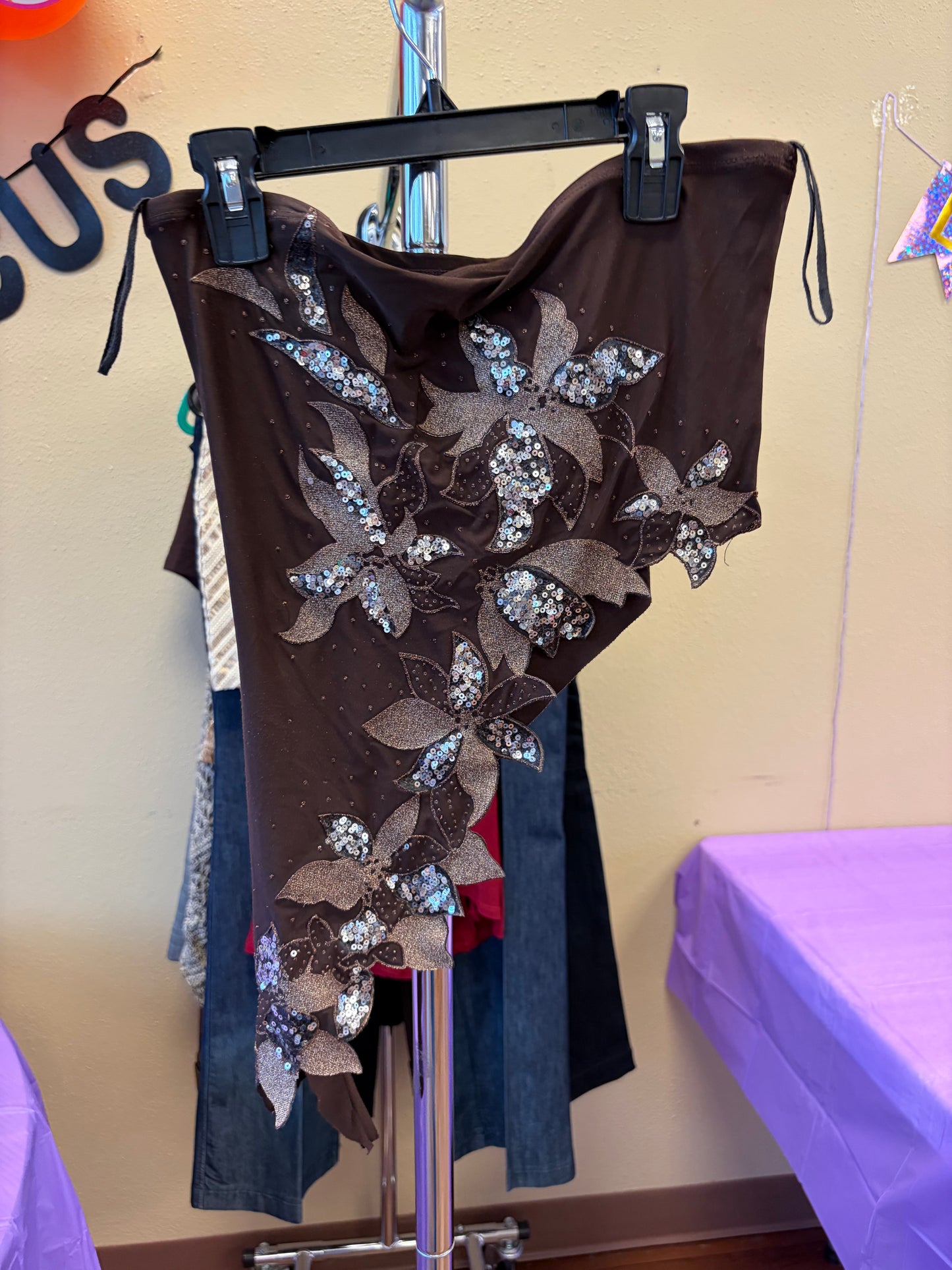 Brown asymmetrical SHARK BITE- flower top- XS