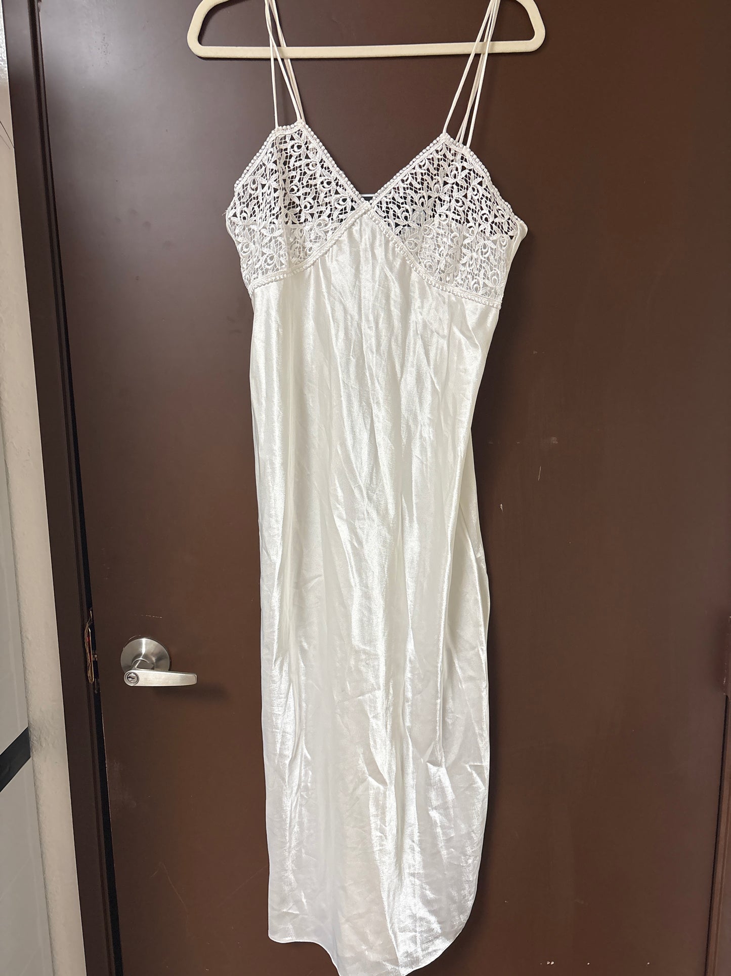 3/21/26 Satin Gown S