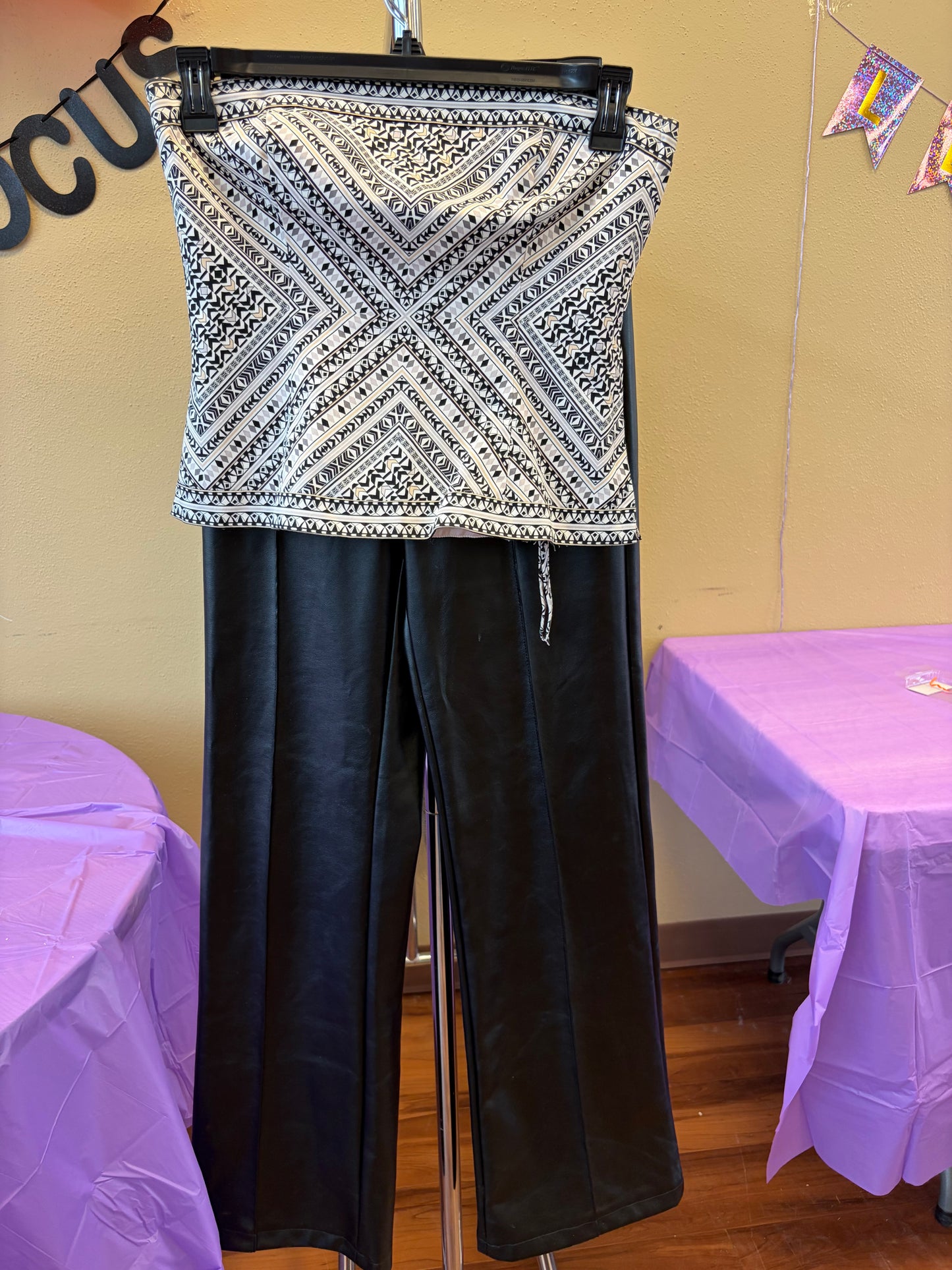 White Geometric Strapless Top - Size 6