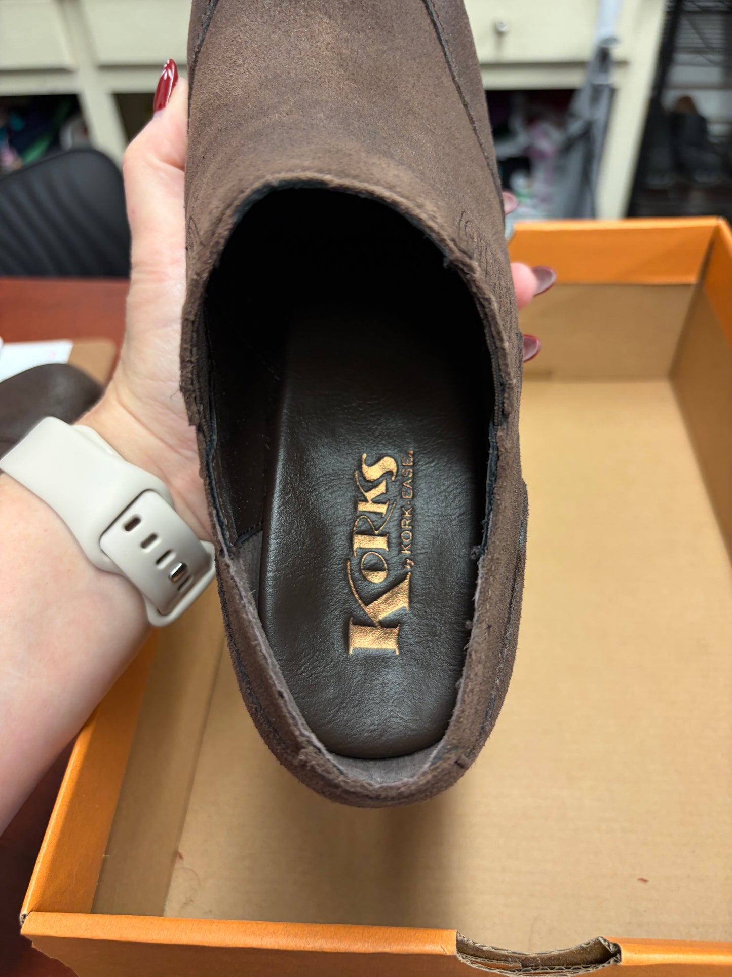 Korks ankle booties- 9