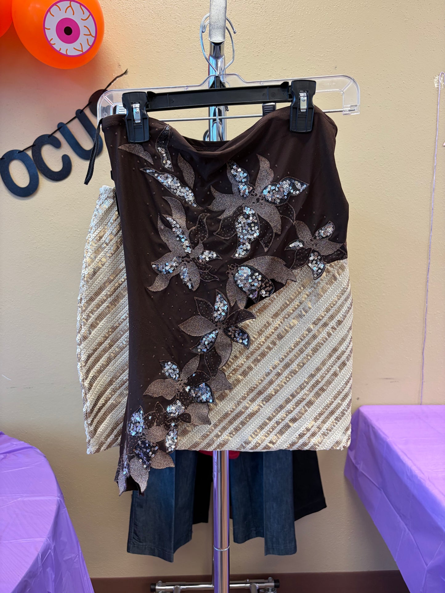 Brown asymmetrical SHARK BITE- flower top- XS