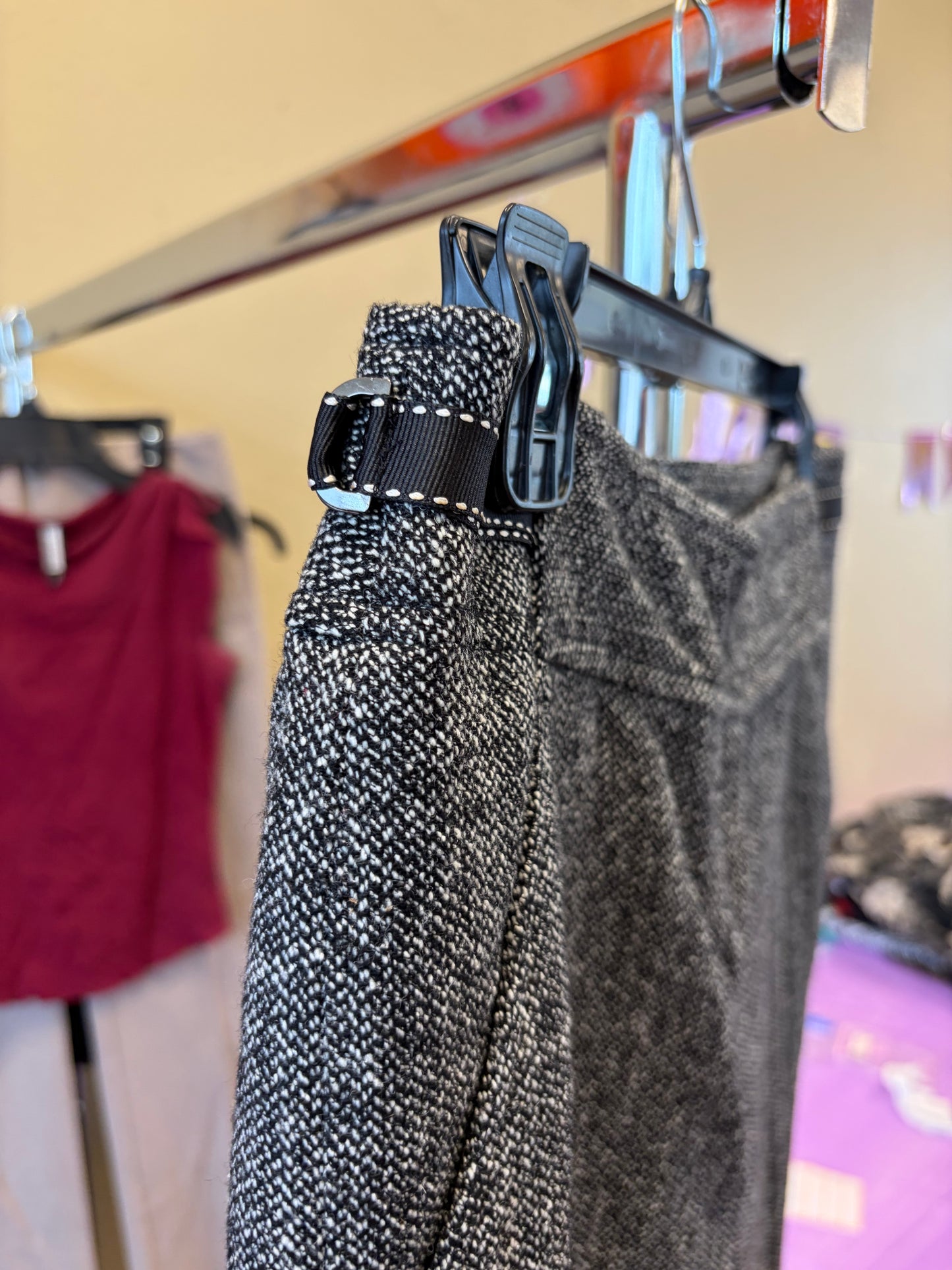 Ann Taylor Gray Dress Pants - Size 6