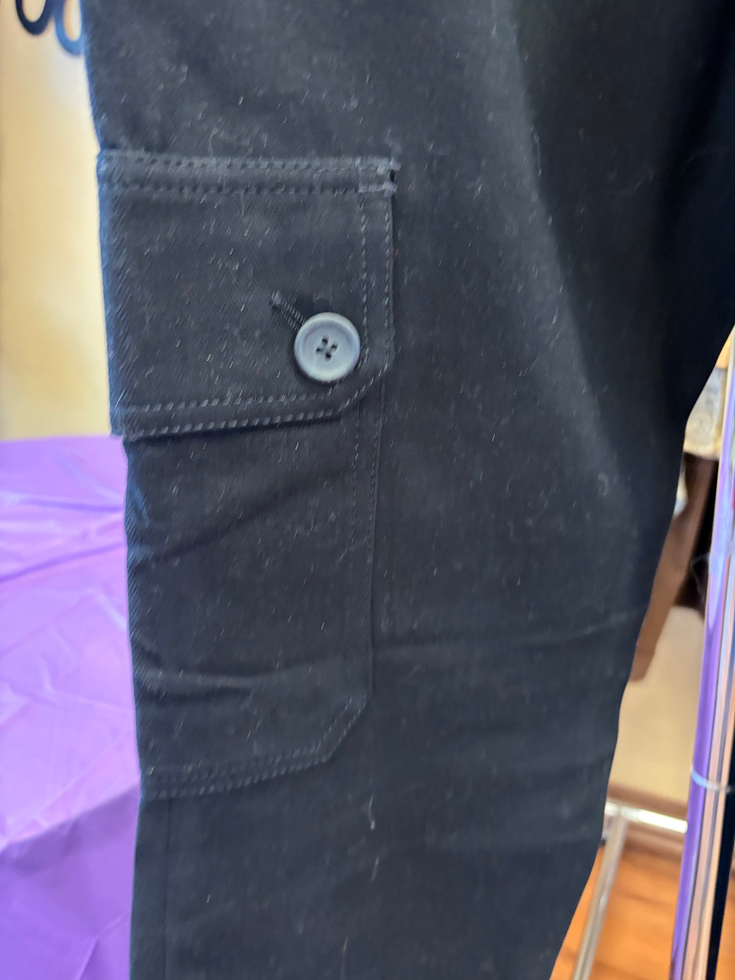 Banana Republic Black Cargo Pant - Size 6