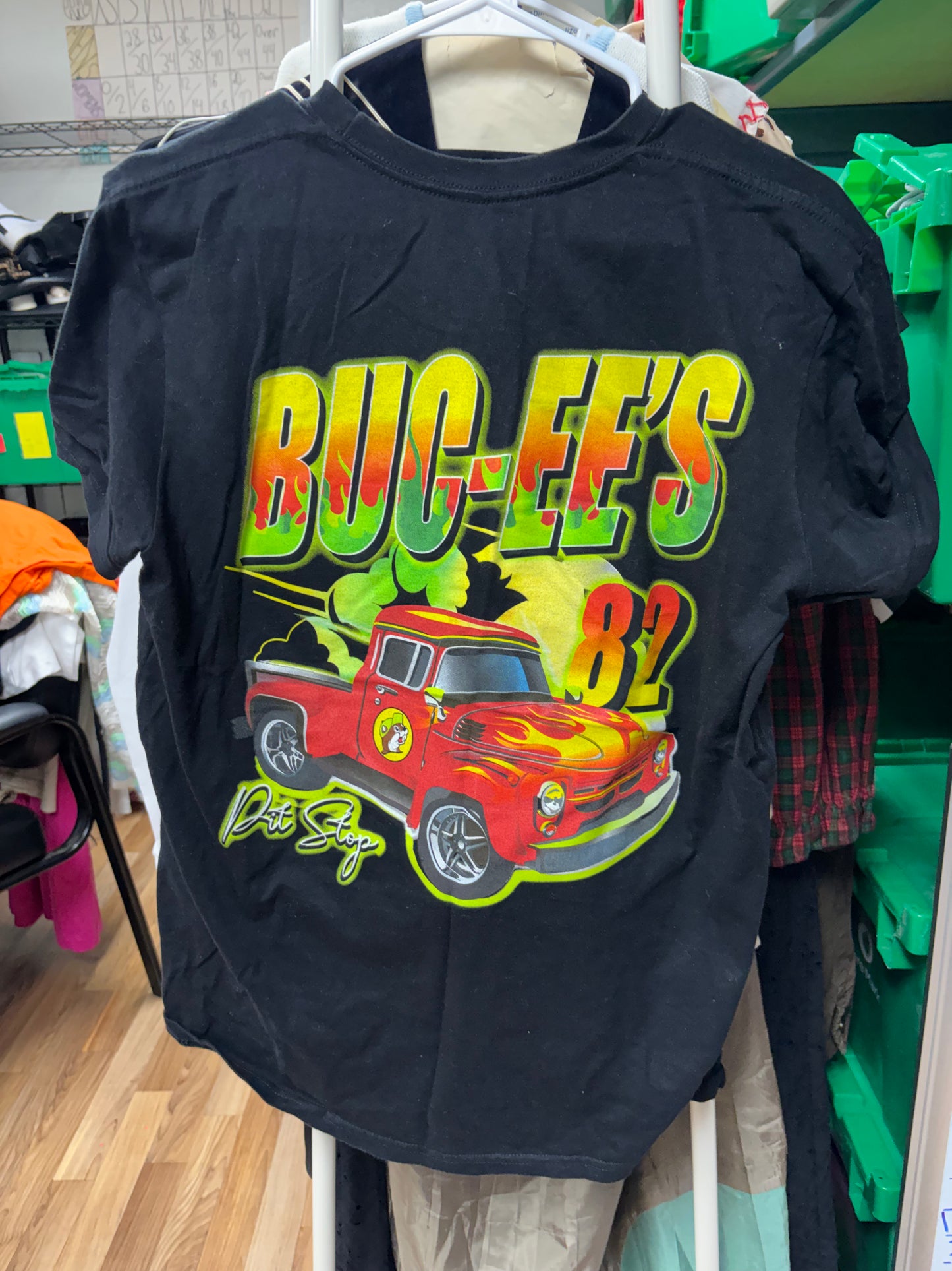 Buc-ee’s Pit Stop Graphic Tee-M