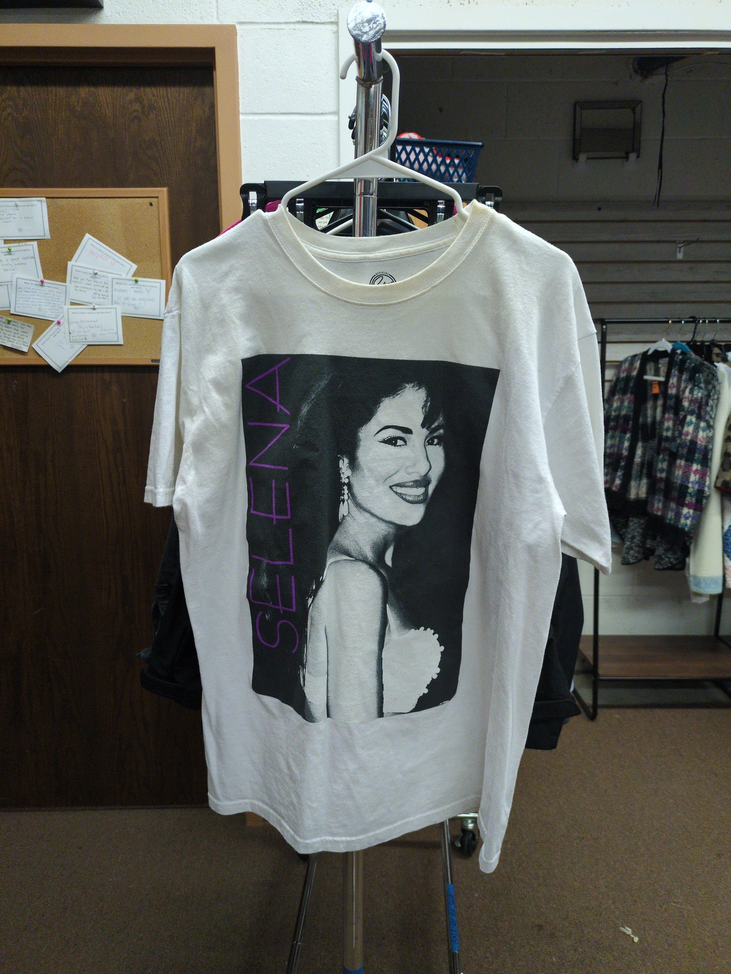 Selena T Shirt Sz L