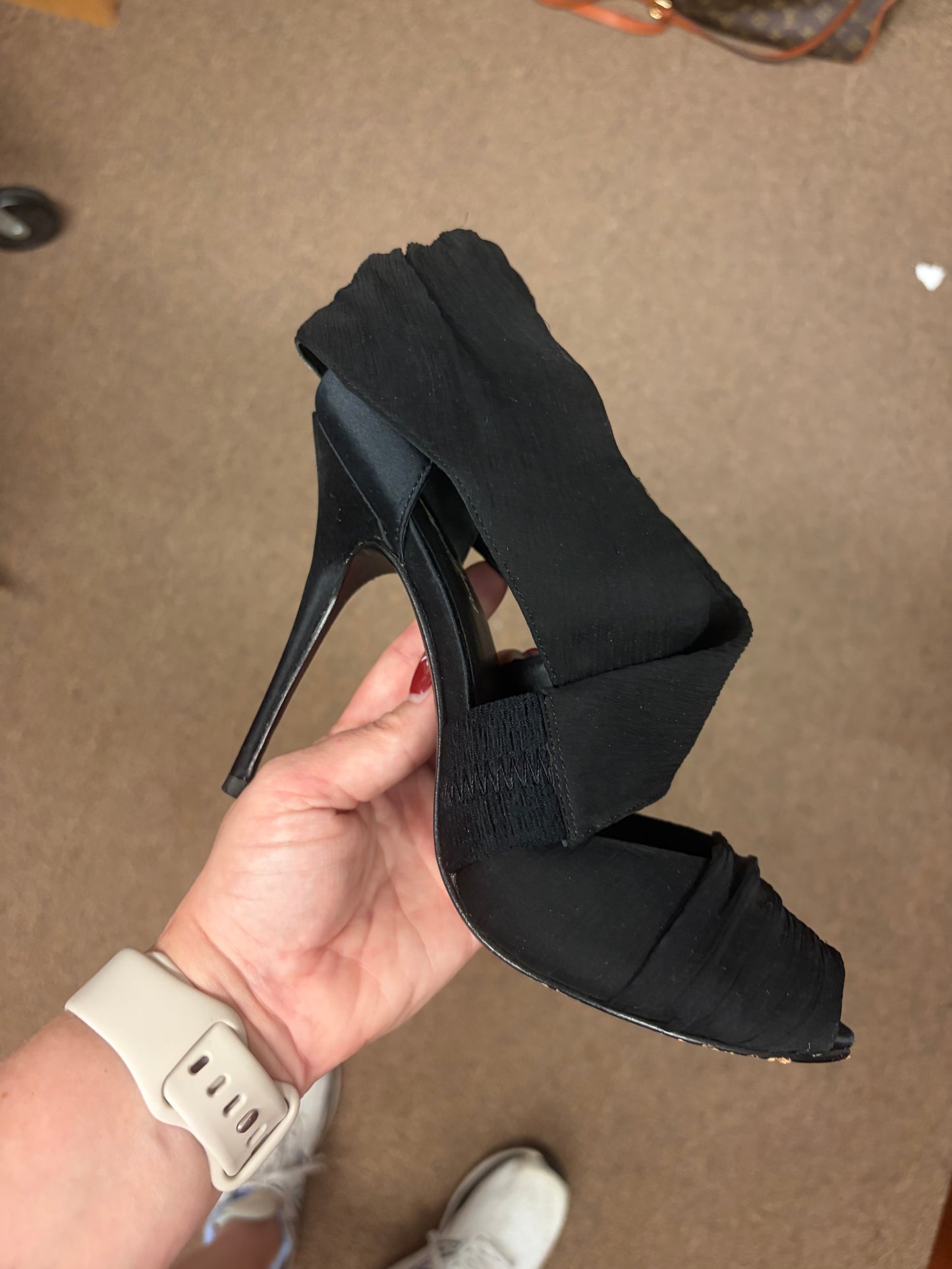 Elizabeth + James Leona Pumps- 6.5