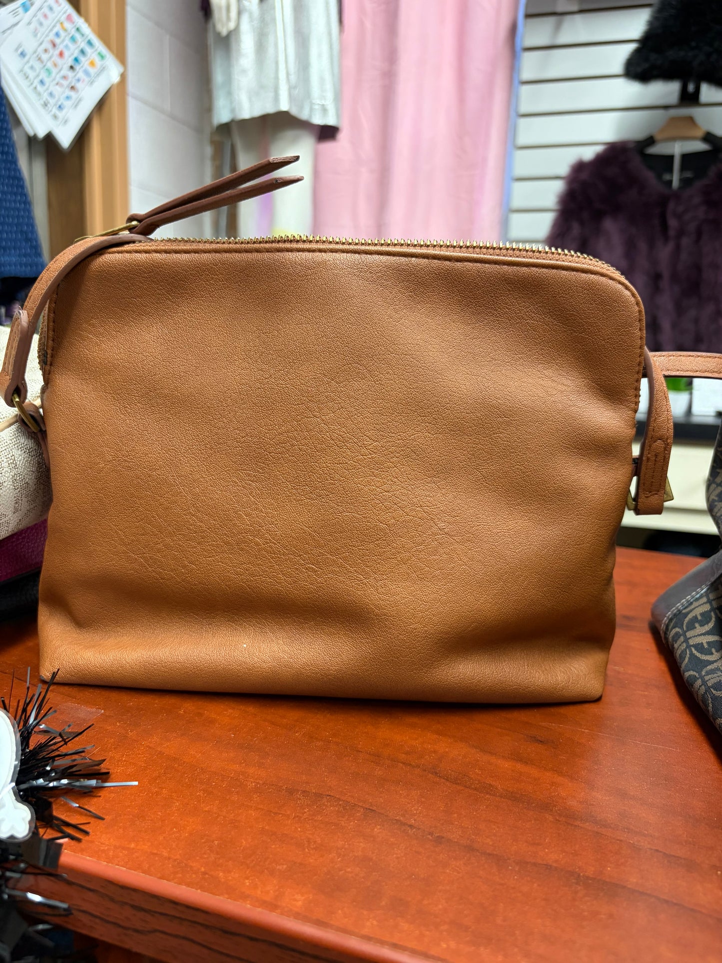 NWT- Universal Threads handbag