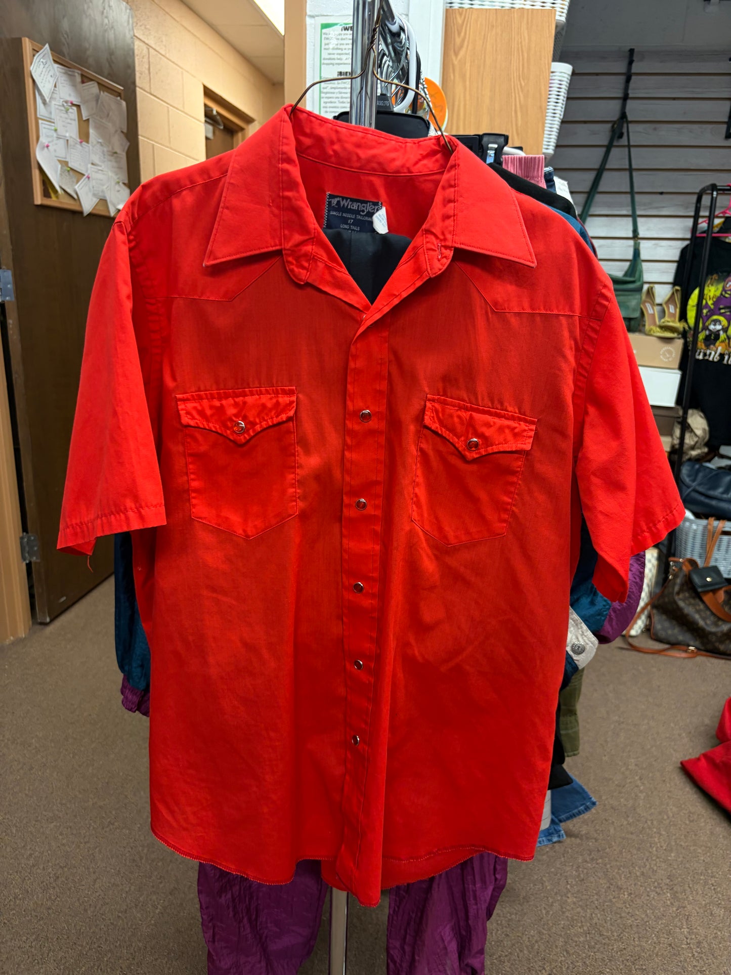 VINTAGE Wrangler longtail pearl snap shirt-L