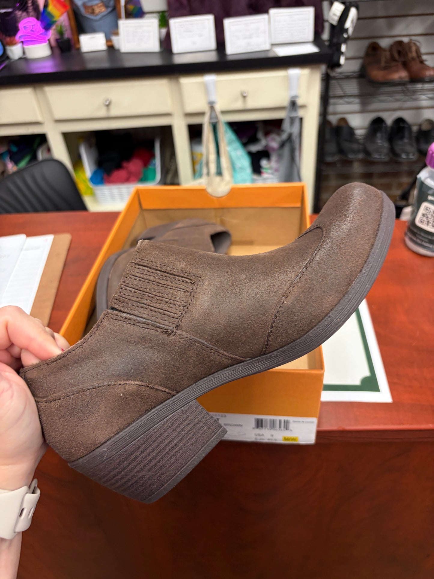 Korks ankle booties- 9