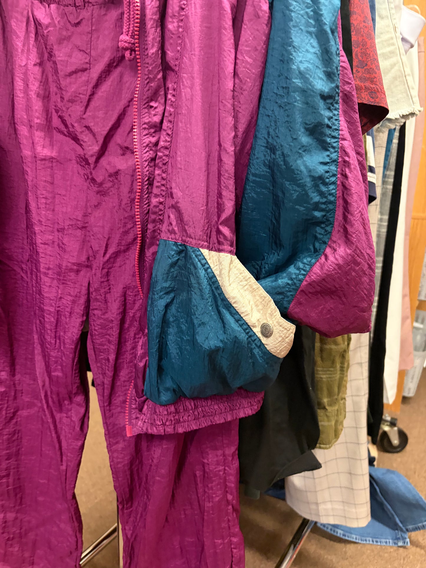 Athletic Works Windbreaker Suit-L