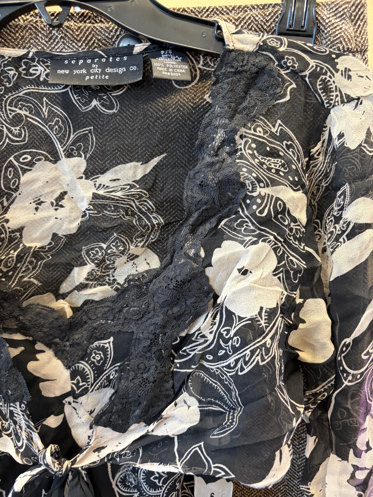 Black Flower Tank & Cover - S