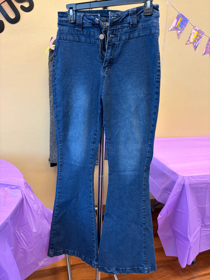 High Waisted Dark Wash Jeans - M