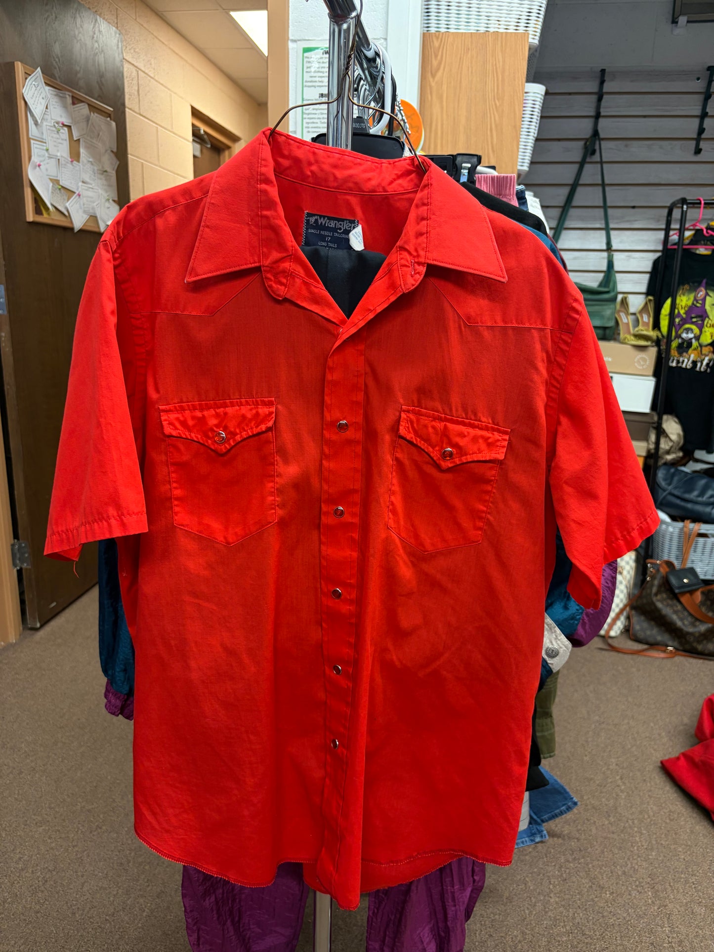 VINTAGE Wrangler longtail pearl snap shirt-L