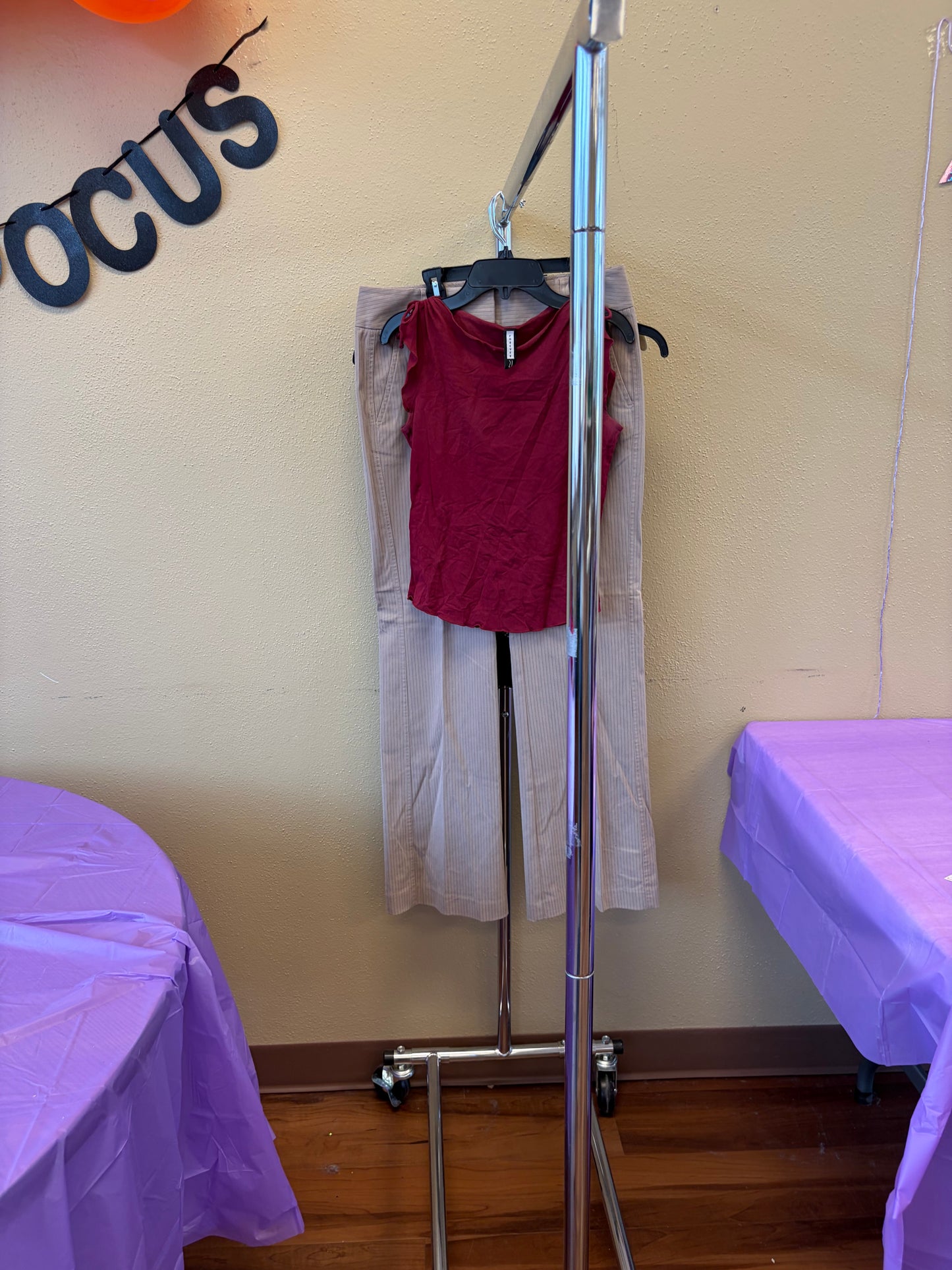 Forever 21 Y2K Red Tank - M