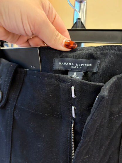 Banana Republic Black Cargo Pant - Size 6