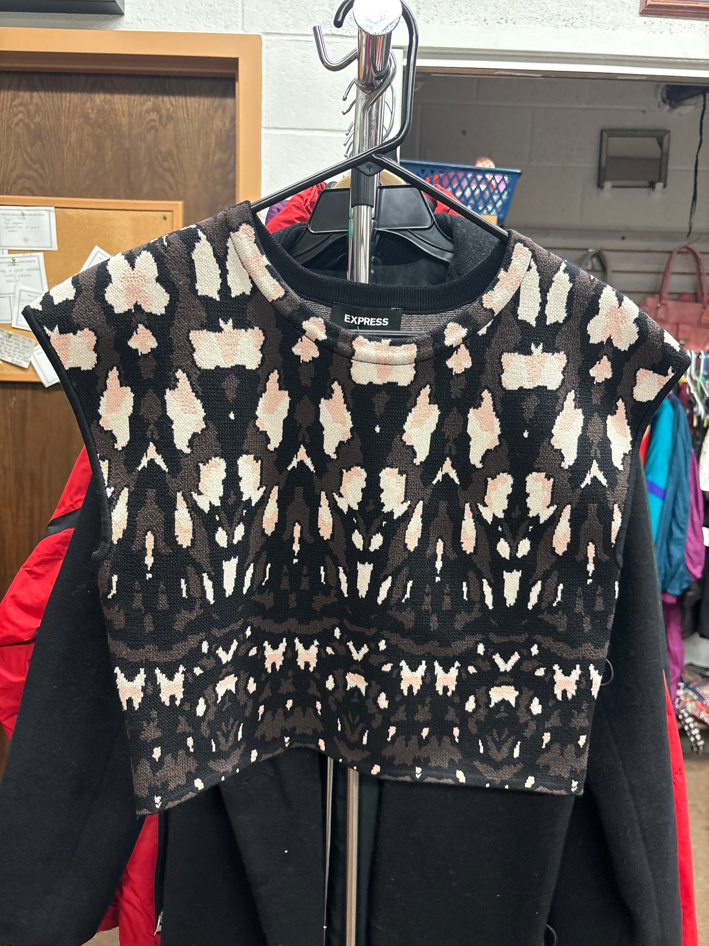 Express Knit Vest Sz M