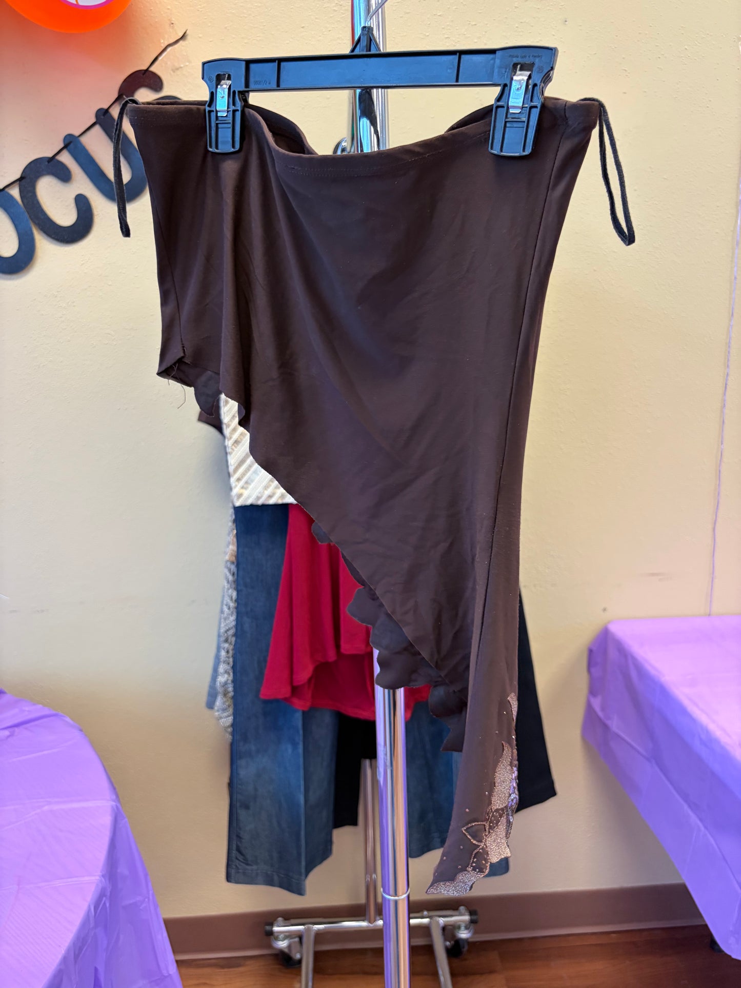 Brown asymmetrical SHARK BITE- flower top- XS