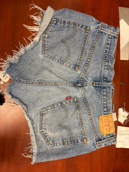Levi 501 shorts- W31