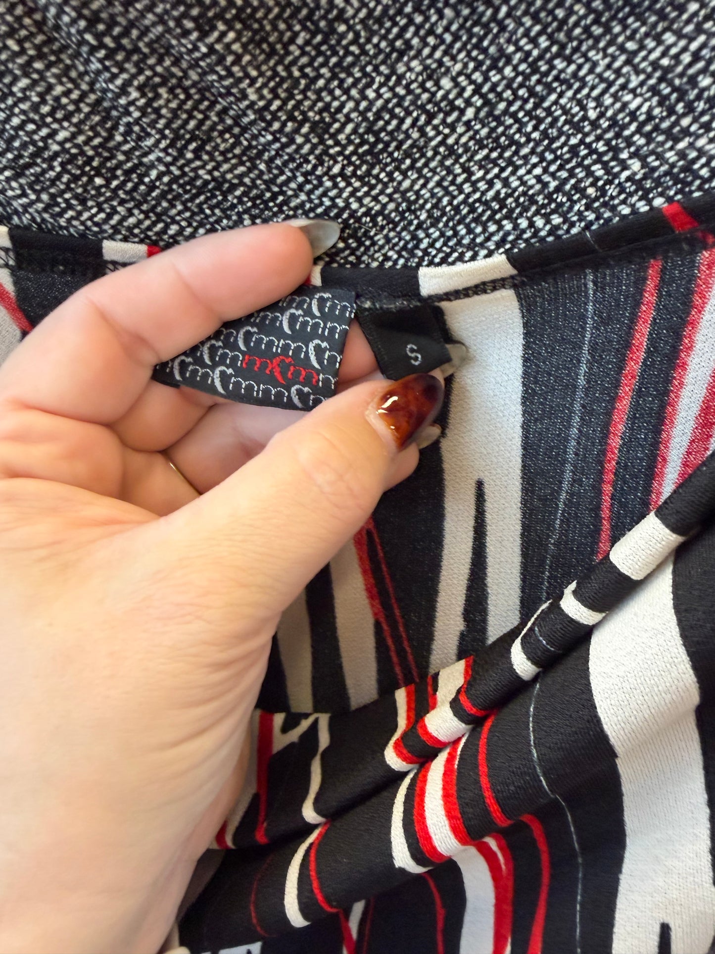 Black & Red Front Tie Tank - S