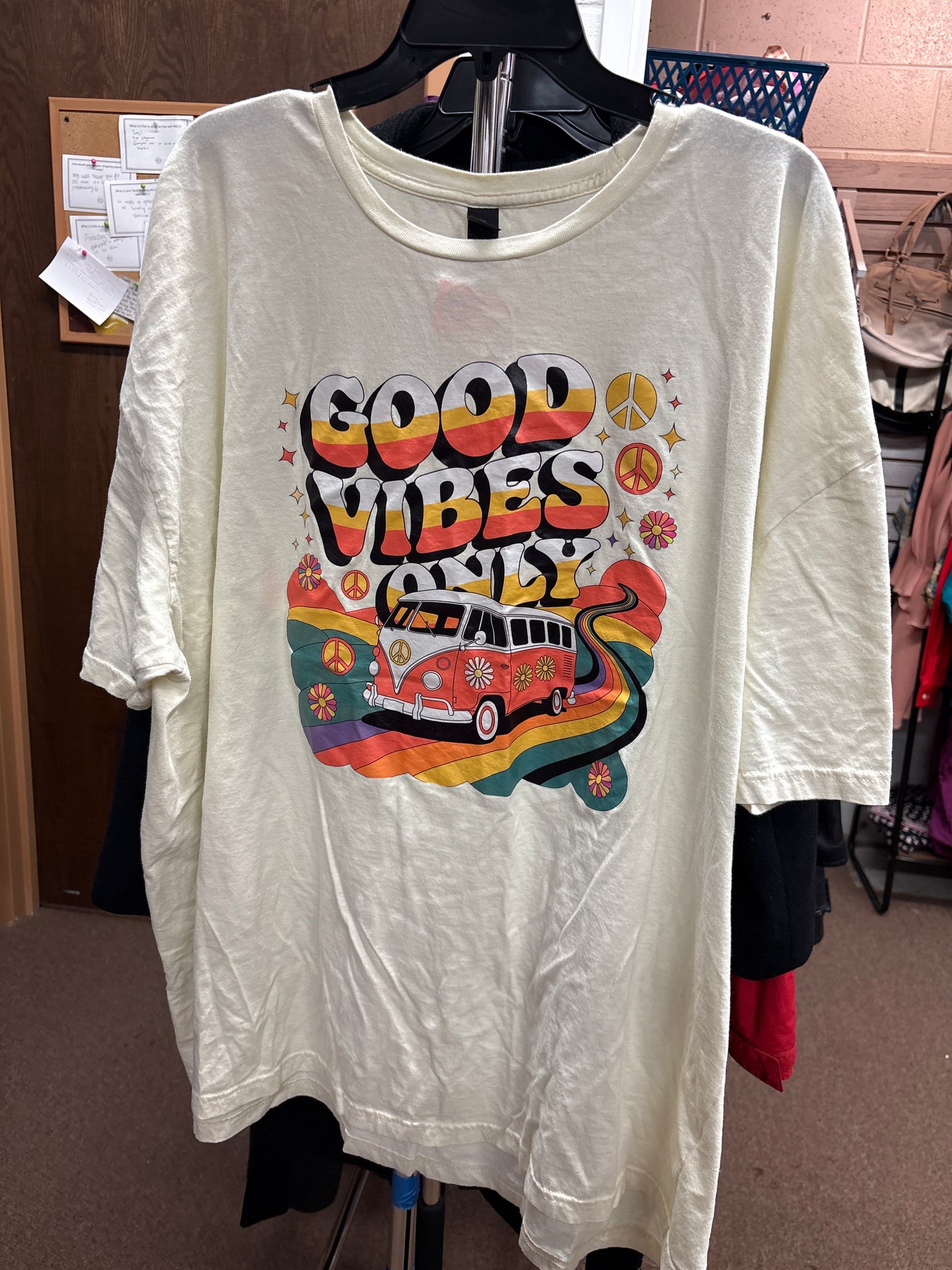 Good Vibes T-Shirt 4XL