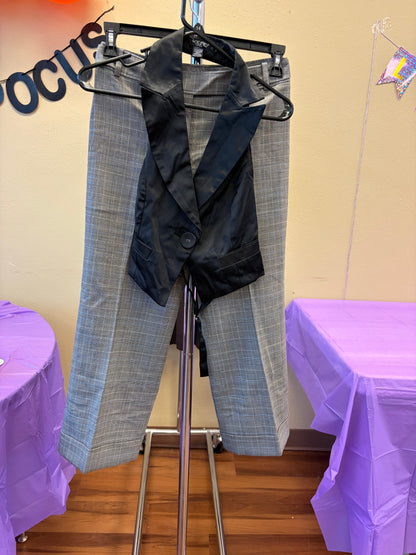 Ann Taylor Gray Dress Pants - Size 6