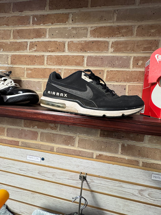 Nike Air Max BLACK Size 10.5M