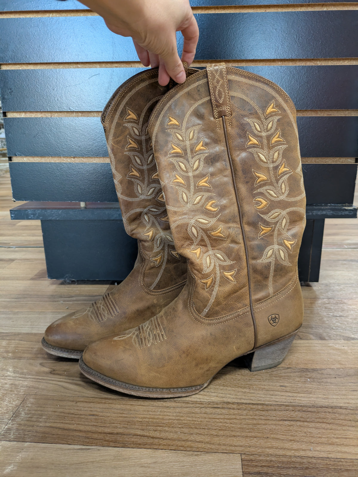 Ariat Desert Holly Leather Cowboy Boots