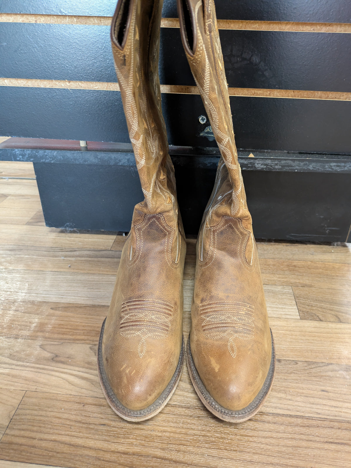 Ariat Desert Holly Leather Cowboy Boots