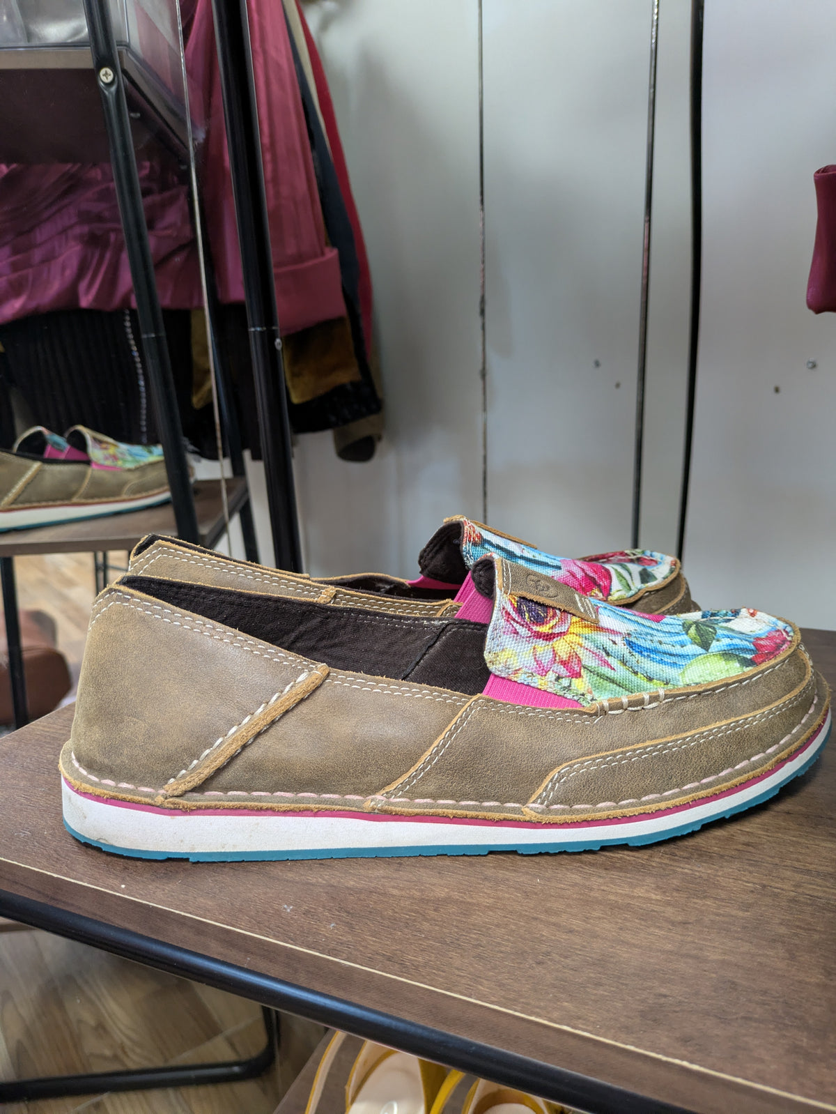 Ariat Cruiser- Cactus Flower