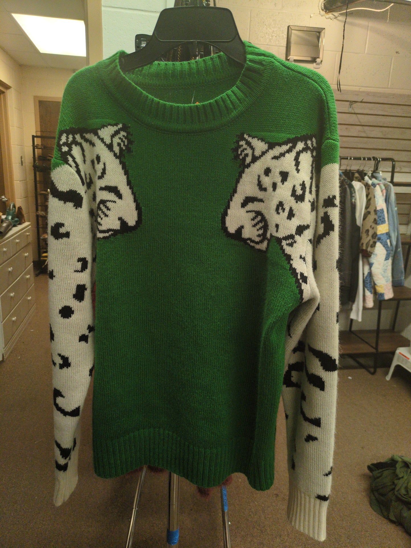 Green Jaguar Sweater Sz L