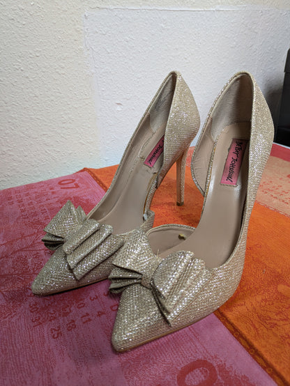 Betsey Johnson Pumps